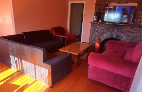 Pietermaritzburg Apartment | Cheap accommodation short term stays