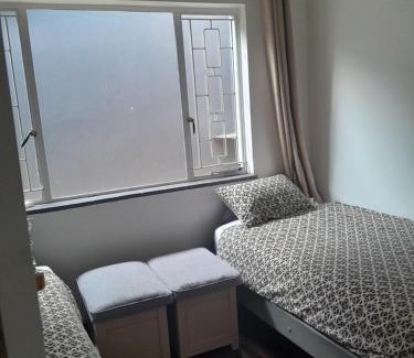 Queensburgh Bed & Breakfast | Cosmic Retreat - Family Guest Home