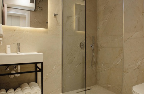 Shkoder Hotel | DownTown Hotel