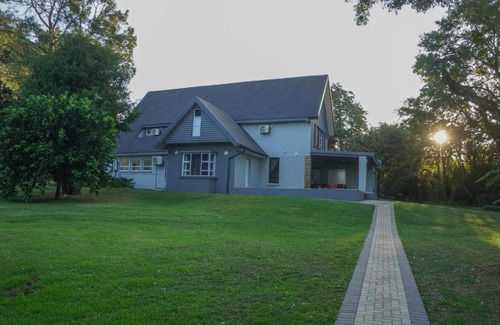 Newcastle Bed & Breakfast | e11even Boutique Bed & Breakfast