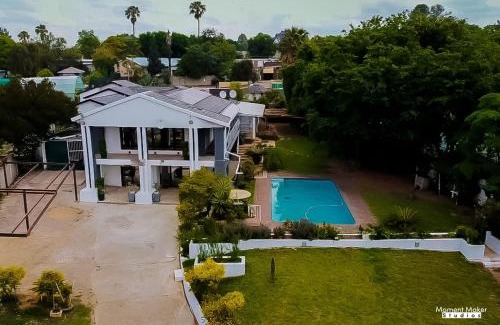 Newcastle Bed & Breakfast | Falcon Lodge