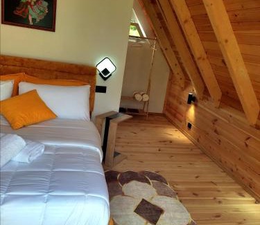 Shale House | Guest House Astrit Villi