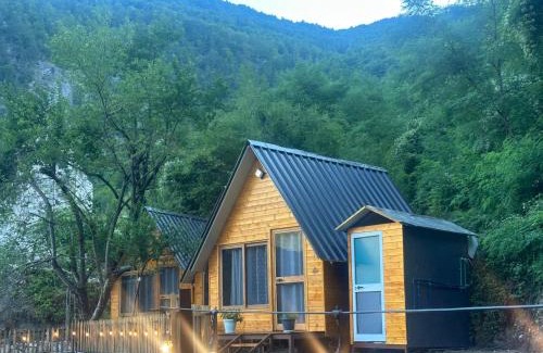 Shale Hotel | Guesthouse Zhari