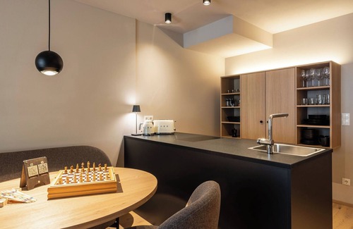 Sesto Apartment | Holiday Apartment in a Hotel 'Apartment Home' with Mountain View, Shared Garden and Wi-Fi