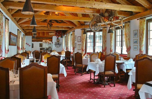 Zermatt Hotel | Hotel ∙ 3 guests