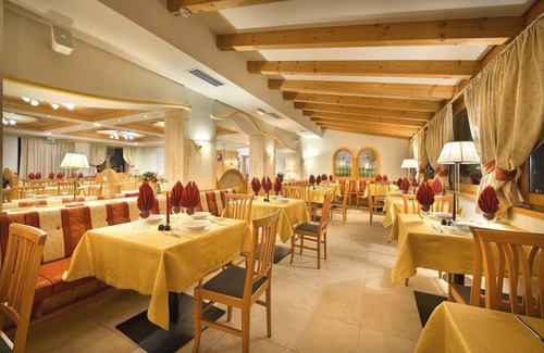 Peio Fonti Hotel | Hotel ∙ 4 guests