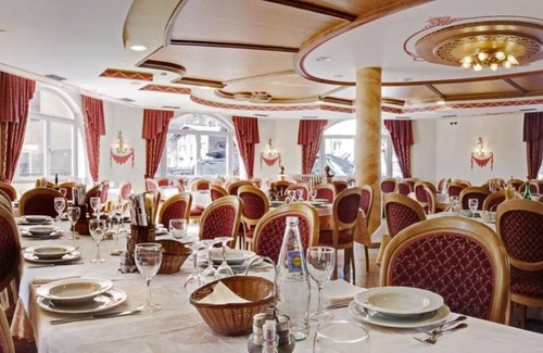 Pinzolo Hotel | Hotel ∙ 4 guests