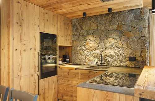 Ronchi Valsugana Apartment | Luxury Chalet Larice with Mountain View and Panoramic Terrace