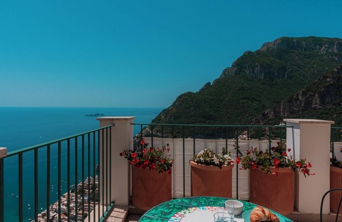 Positano City Centre Apartment | Maison Ciccio - il Monticello with private Sauna