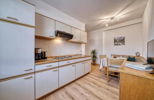 Lana House | Rosalie Apartments
