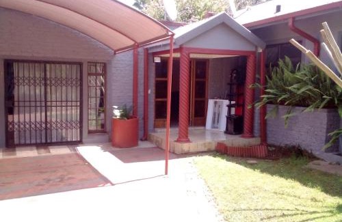 Newcastle House | Sintokha Guest House