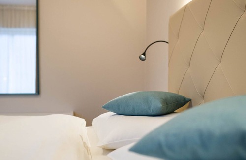 Postal Apartment | Sonnige Urlaubstage mit Pool bei Meran