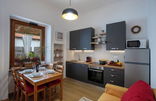 Bomerano Apartment | Sunflower Family Deluxe apartment