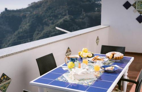 Pontone Apartment | Terrazza Belvedere a Pontone -Scala- Amalfi coast- park included