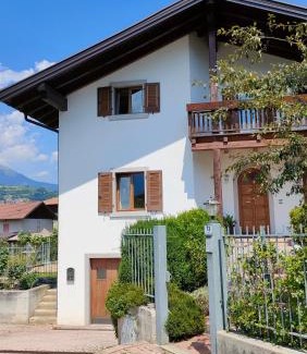 Cares House | Villa Cares - Pension mit Tischtennis