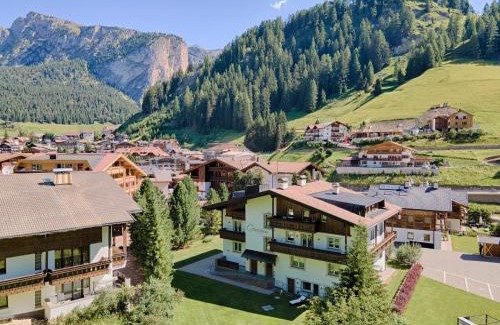 Selva di Val Gardena Apartment | Villa Genziana
