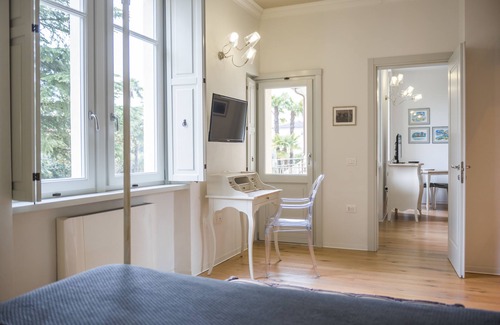 Arco House | Villa Italia Luxury Suites and Apartments