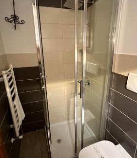 Shale Hotel | Villa Molla