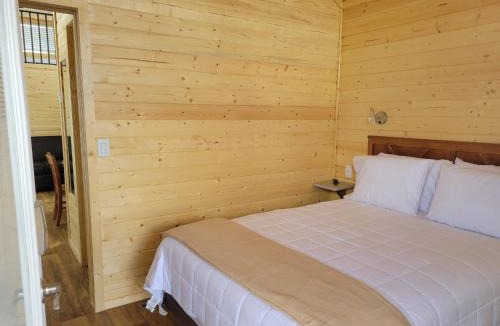 Valle Ski Chalet | 073 Tiny Home nr Grand Canyon South Rim Sleeps 8