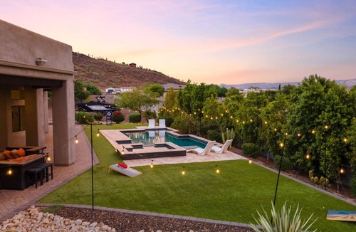 Phoenix House | 1 Acre Mountain Luxury w/Heated Pool & Spa