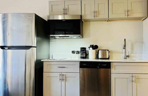 Sierra Vista Apartment | 1 King Bed | Non-Smoking, Kitchen