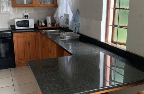 Greytown Apartment | 100 m² Apartment ∙ 2 bedrooms ∙ 5 guests