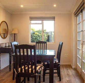 Hilton Bed & Breakfast | 102 m² Bed and breakfast ∙ 2 bedrooms ∙ 4 guests