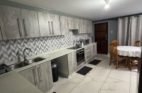Berea Apartment | 11 on CROMPTON 786 overport