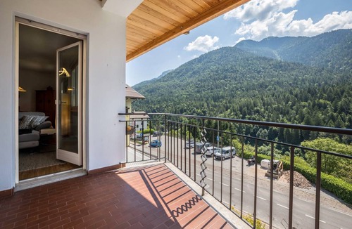 Sella Giudicarie Apartment | 120 m² Apartment ∙ 3 bedrooms ∙ 6 guests