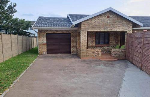 Richards Bay Apartment | 120 m² Apartment ∙ 2 bedrooms ∙ 4 guests