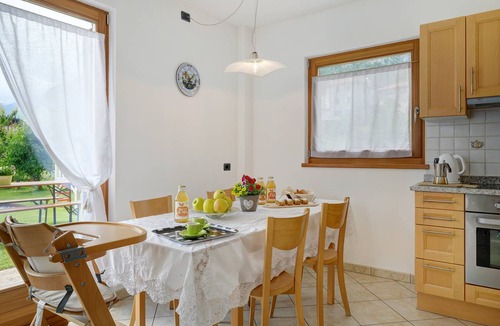 Flavon Ski Chalet | 120 m² Chalet ∙ 2 bedrooms ∙ 6 guests