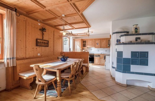 Mendel Pass House | 120 m² House ∙ 2 bedrooms ∙ 5 guests