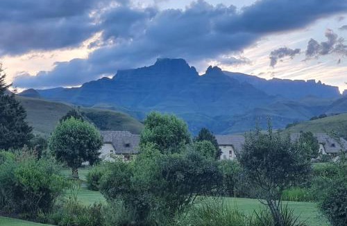 Giant's Castle Game Reserve House | 13 Mount Champagne