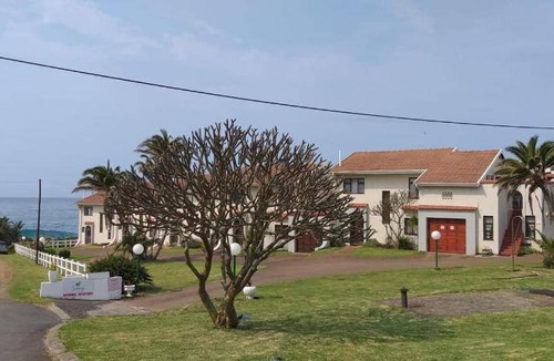 Port Edward Apartment | 160 m² Apartment ∙ 3 bedrooms ∙ 6 guests
