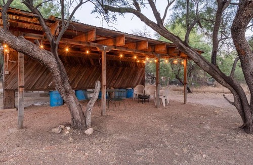 Tanque Verde House | 1945 Ranch House / Tanque Verde / 2 BR 1 BA