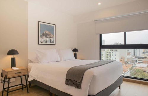 Santa Cruz Apartment | 1BR Apartment near Malecon in Miraflores by Wynwood House