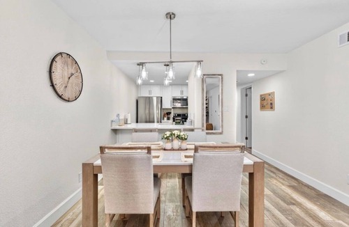 South Scottsdale Condo | 2 bedroom 1st floor condo near Scottsdale Old Town