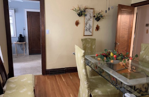 Minneapolis House | 2-bedroom bungalow in lovely Minneapolis with cool AC breeze