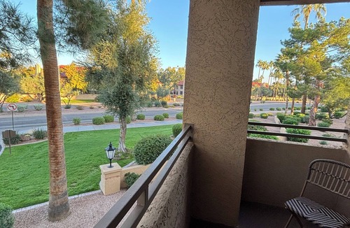 Central Scottsdale Condo | 2-bedroom condo centrally located in Scottsdale with pool and king size bed