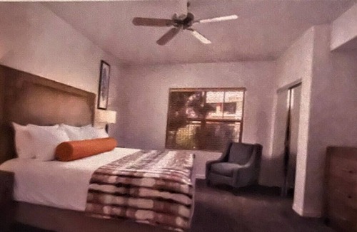 South Scottsdale Resort | 2 bedroom Condo for Super Bowl week.