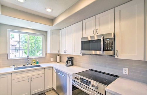 Central Scottsdale Condo | 2-bedroom condo just 8 minutes from Talking Stick Resort Casino