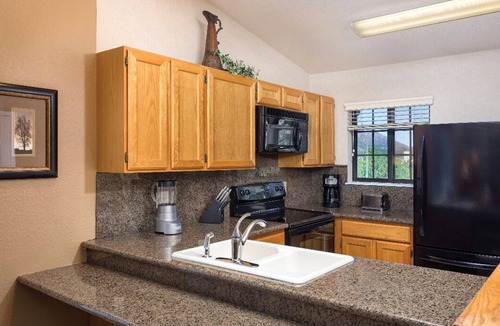 Flagstaff Resort | 2 Bedroom Condo, Sleeps 6, Full Kitchen, Golf, at Wyndham Flagstaff Resort!