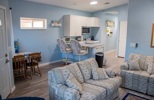 Duffy Cottage | 2-bedroom independant cottage in mid-Tucson, near Rincon HS, TMC and St. Josephs