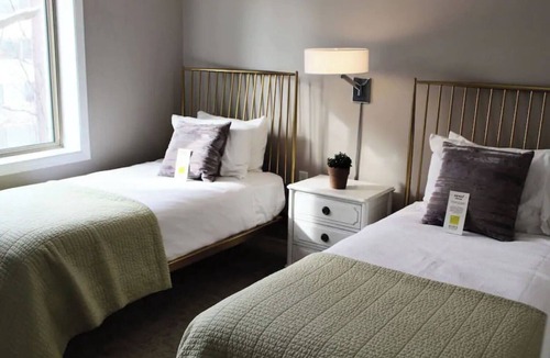 Edina Hotel | 2-Bedroom Luxury Suite in Minneapolis Boutique Hotel