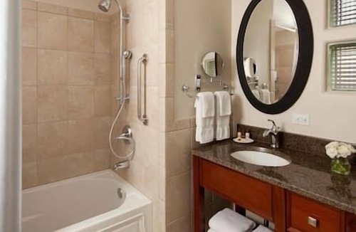 North Scottsdale Hotel | 2 BEDROOM SUITE-SHERATON DESERT OASIS-SCOTTSDALE!