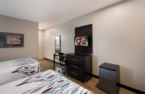 Cortaro Hotel | 2 Comfort spaces with Easy Access to Local Shops and Nature