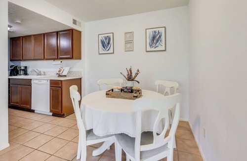 South Scottsdale House | 2 Mi to Old Town & Fashion Sq: Townhome w/Pools