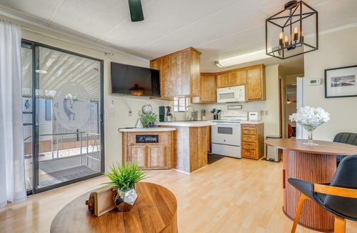 East Mesa House | 2 Patios & Fairway Views! Mesa Golf Resort Escape