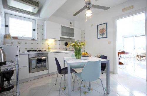 Erchie House | 200 m² House ∙ 4 bedrooms ∙ 8 guests