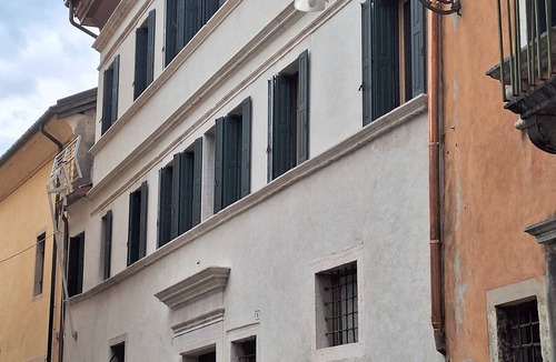 Belluno Apartment | 210 - Bishop's Room